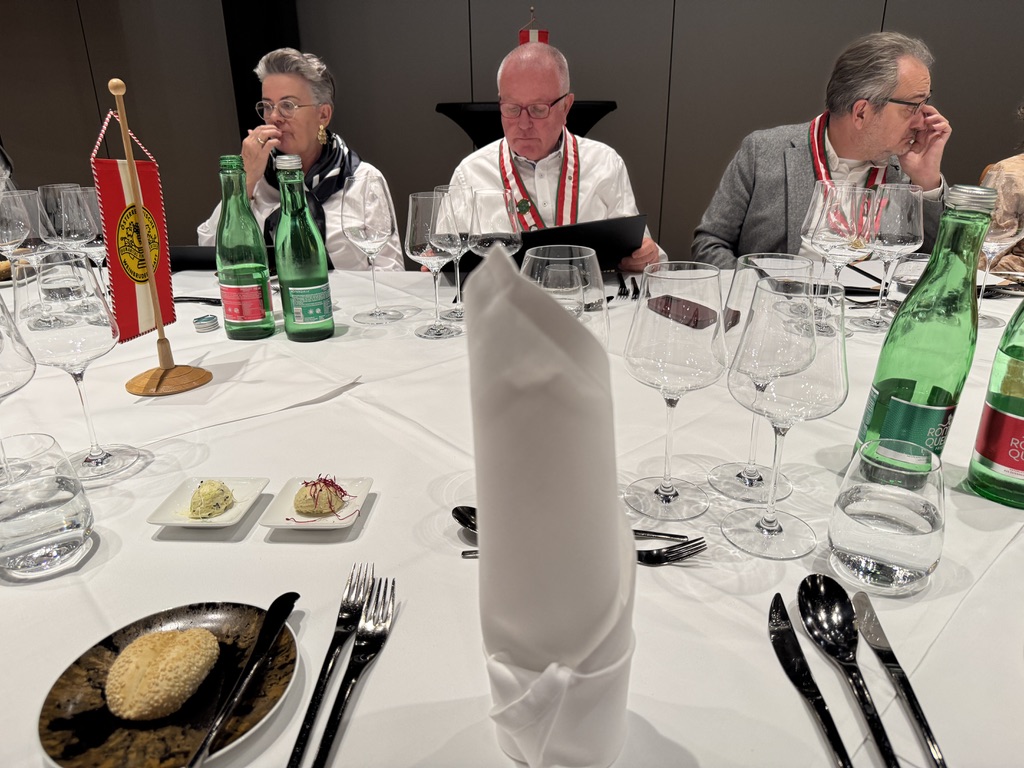 0CB57AAB 6814 4DE1 9886 226F0F035F07 1 105 C