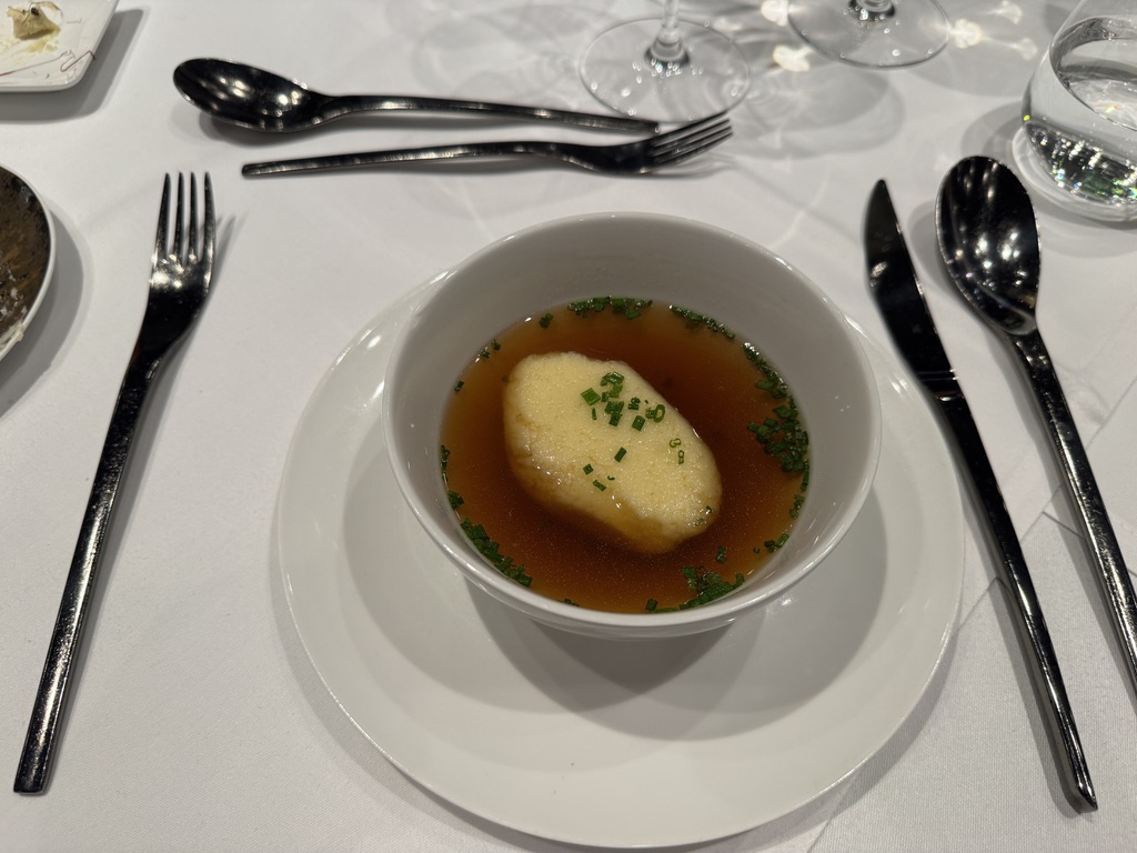 556E376D FCA5 4ADC 94FE 214F63E3D598 1 105 C