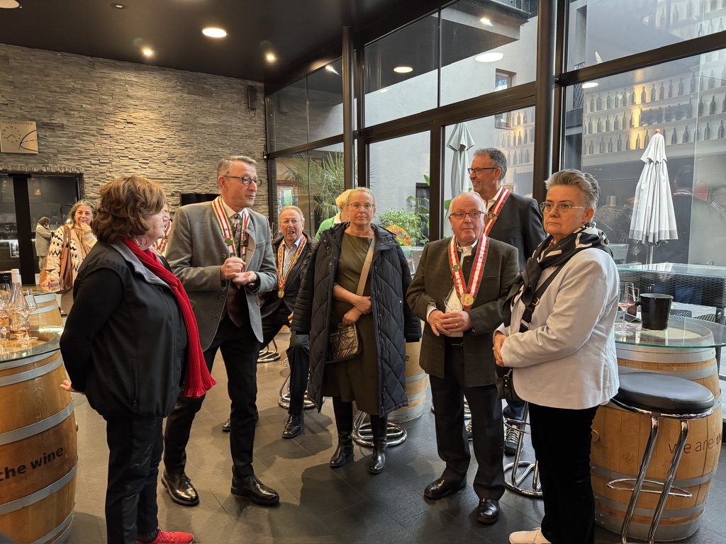 C1F14158 EC1A 4A44 A121 FF92C69FFF22 1 105 C