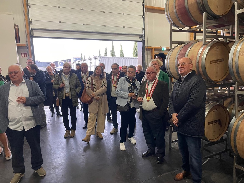 C202F895 A95C 4F10 B63B 352FF966BD7C 1 105 C